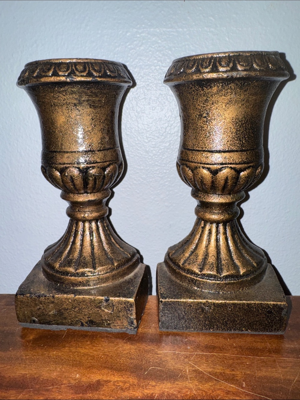 Vintage Neoclassical Fluted Urn-Style Cast Iron Distressed Bronze Washed Bookend